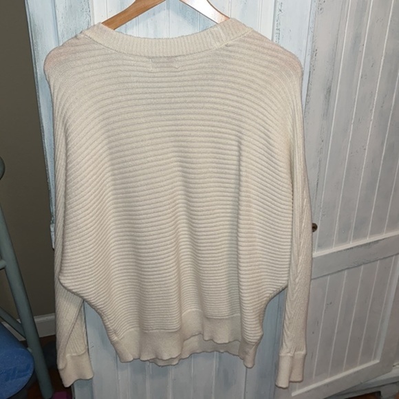 Beige Dolan Sleeve Sweater Size Large - Picture 4 of 6